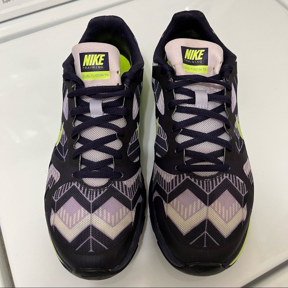 Nike training dual fusion TR shoes. Size 7 excellent condition